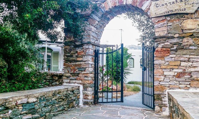 Platis Gialos Apartment | Giannakas Studios