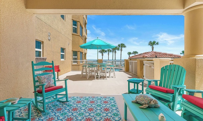 New Smyrna Beach Condo | ๐Giant Sundeck with Pool Access | Oceanfront | Atlantic Villas 102๐
