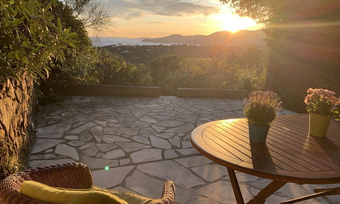La Croix-Valmer House | Gigaro typical country house with fantastic sea view + terrace/near Saint-Tropez
