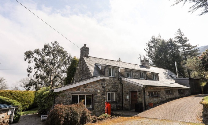 Dolgellau Cottage | GILFACHWYDD, pet friendly, character holiday cottage in Dolgellau