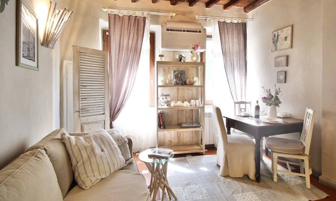Santo Spirito Apartment | Gina Guest House ⭐ San Frediano Florence Historical Center
