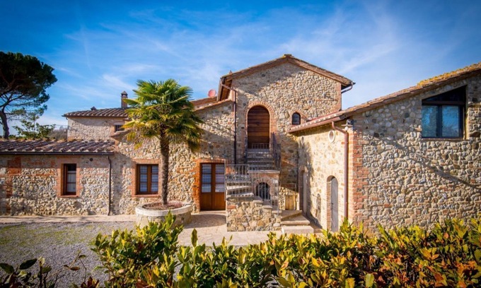 Torre A Castello Apartment | Ginestra-Chianti Cozy Flat with Private Parking!