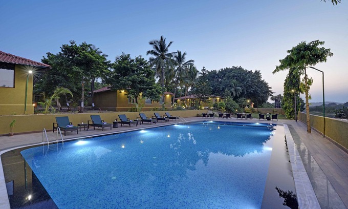 Junagadh Hotel | GIR LION SAFARI CAMP