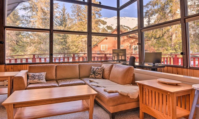 Alyeska House | Girdwood slopeview chalet - Hot Tub, Sauna, Two apartments! Walk to Alyeska.