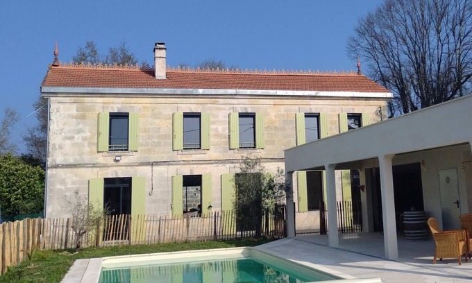 Les Eglisottes-et-Chalaures House | GITE LA CAQUETOIRE - 10 PEOPLE