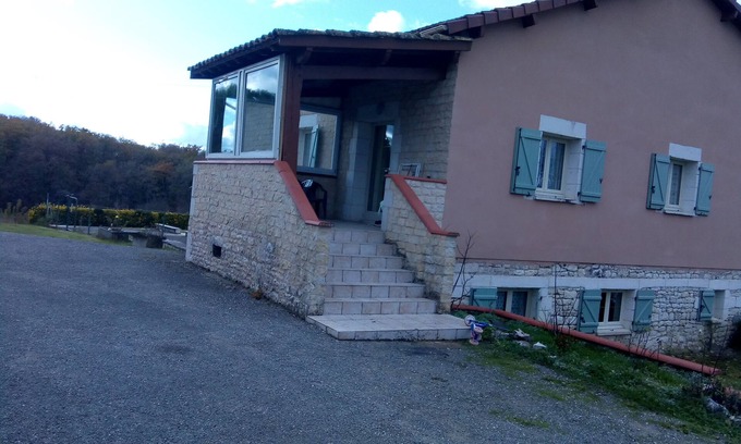 Saint-Laurent-Lolmie House | Gite 6 pers campagne, piscine baby-foot billard ping-pong piscne
