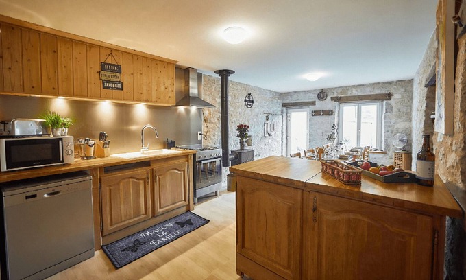 Aiglepierre House | Gite Abricosy du Jura: Holiday home for 6 people between Arbois and Salins les B