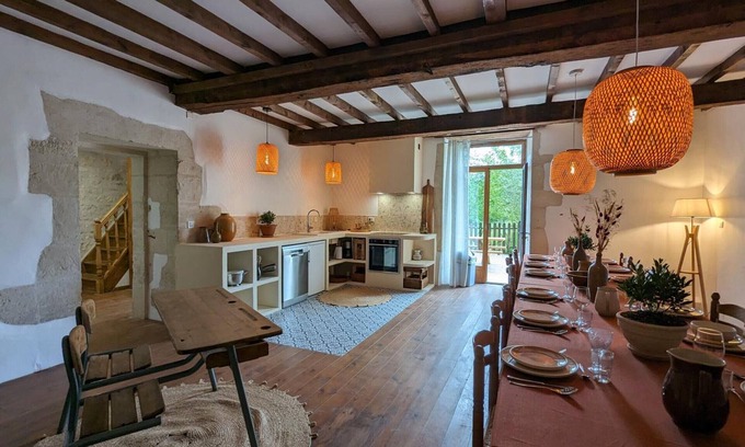 Bazac Cottage | Gite Bazac, 6 bedrooms, 11 persons