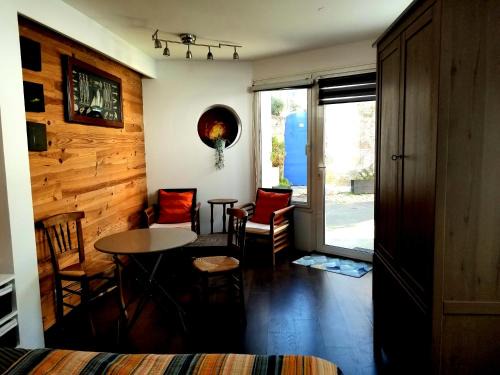Camaret-sur-Mer Apartment | Gite d'artiste 50m de la mer