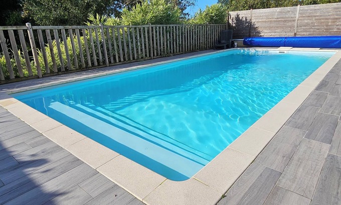 Marcey-les-Greves Villa | GITE DE L'ETANG, 6 bedrooms, private heated swimming pool, private park, fishing pond