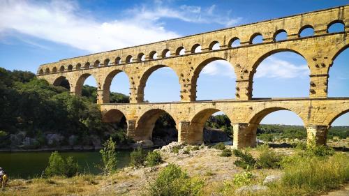 Montfrin Apartment | Gite de la tour, proche Nîmes ,Avignon