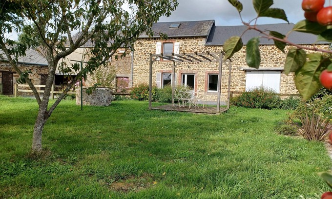 Bacilly House | GITE du LERRE in the Bay of Mont Saint Michel,