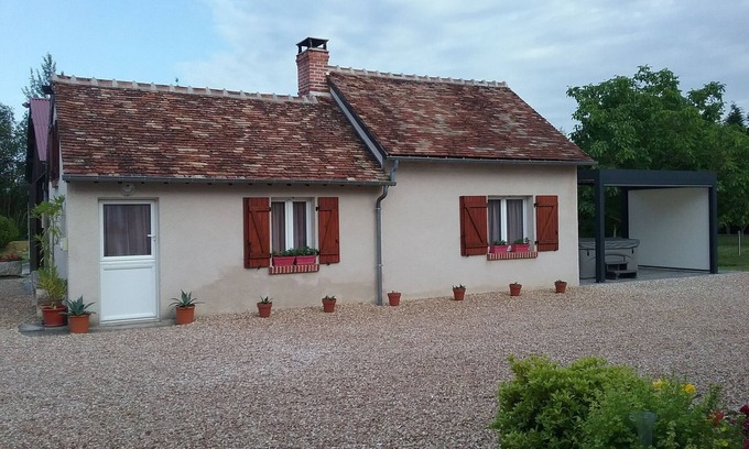 Mur-de-Sologne House | Gîte for two persons with jaccuzy in a quiet area between CHAMBORD and BEAUVAL
