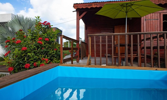 Port-Louis House | GITE HIBISCUS KAROLANN