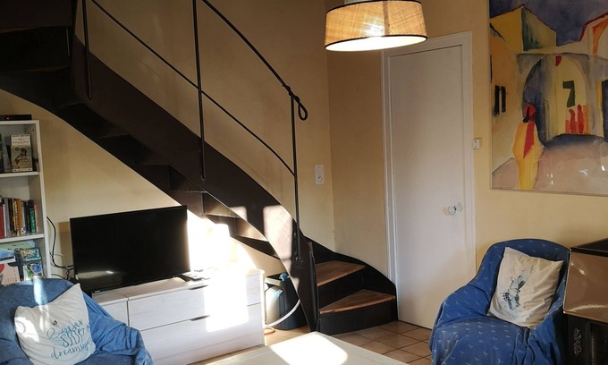 Saint-Franchy House | Gite La Tanière d'Ysengrin a cosy house in the heart of a Burgundy village