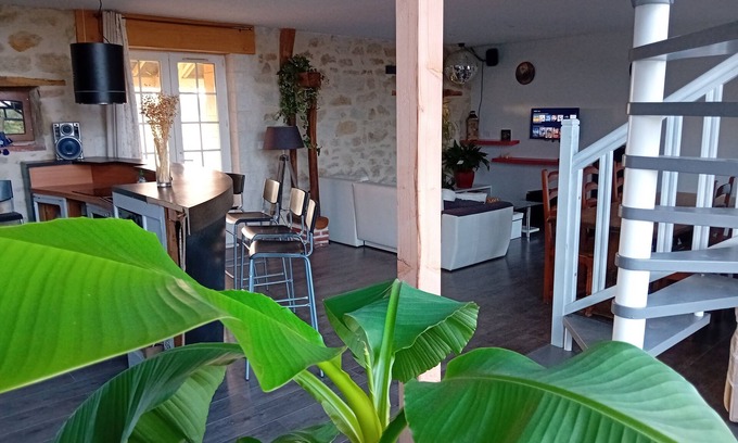 Reigny House | Gîte Le Bel Air in the heart of nature, with jacuzzi