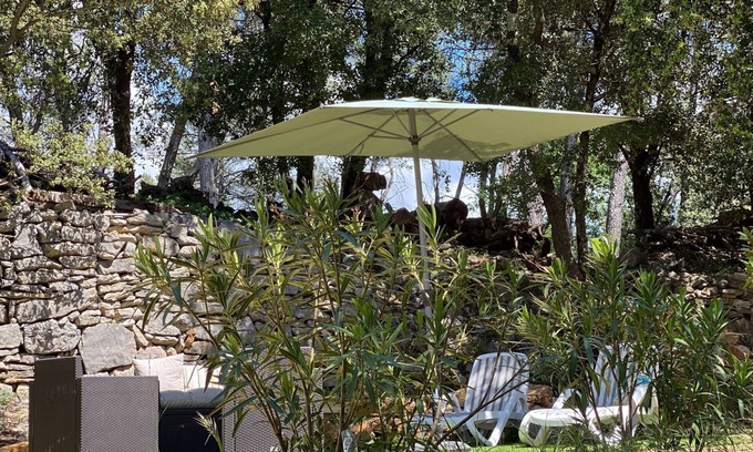 Entrecasteaux House | Gîte les Aleps Provence verte Enchanted refuge in the heart of the forest