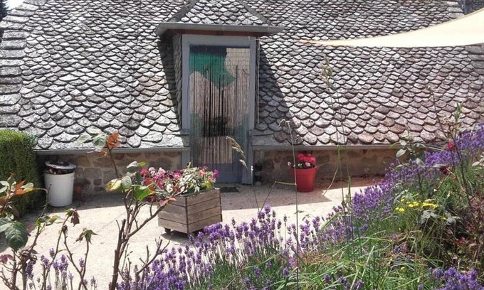 Leucamp Cottage | Gite Leucamp, 2 bedrooms, 3 persons