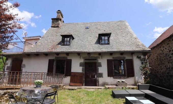 Mandailles-Saint-Julien Cottage | Gite Mandailles-Saint-Julien, 1 bedroom, 3 persons
