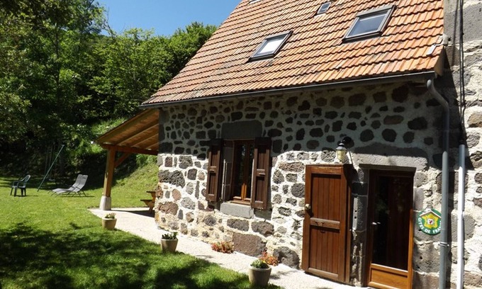 Mandailles-Saint-Julien Cottage | Gite Mandailles-Saint-Julien, 2 bedrooms, 4 persons