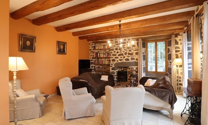 Paulhac Cottage | Gite Paulhac, 5 bedrooms, 12 persons
