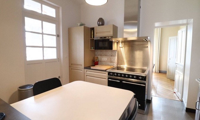 Saint-Flour Cottage | Gite Saint-Flour, 6 bedrooms, 11 persons