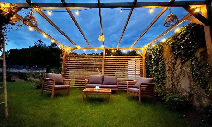 Loches House | Gîte Saint Joseph Charming house with garden, pool and spa. Near Beauval.