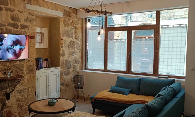 Gourdon House | Gîte with character in the heart of the medieval town of Gourdon