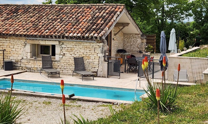Labastide-Marnhac House | Gites du Moulin, detached house, heated pool with view.