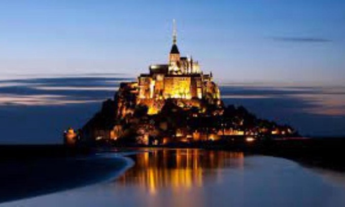 Pontorson House | Gites les 2 Clos au pied du Mont