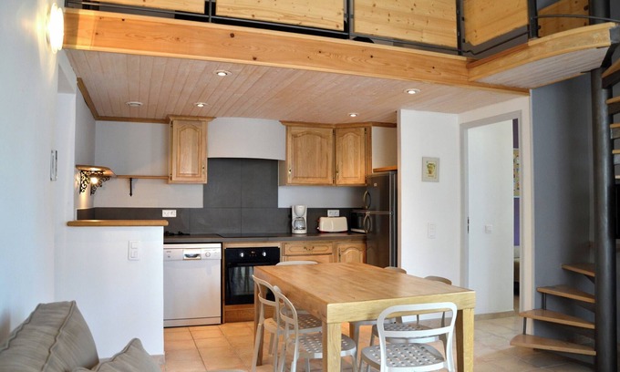 Raphele-les-Arles House | Gites Sonnailles #1, Gîte 6 personnnes in Holiday home between Camargue and Alpilles