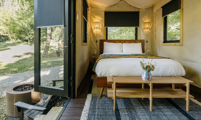 Guerneville Hotel | Glamping Queen w/Private Bath at Dawn Ranch! w/Private Seating Area & Firepit