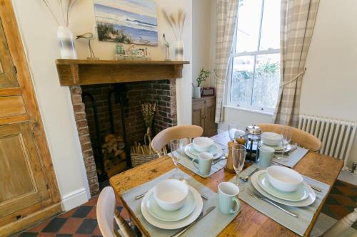 Beaumaris House | Glan Y Mor