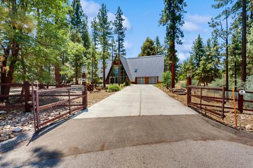 Fox Farm House | Glass Peak #350