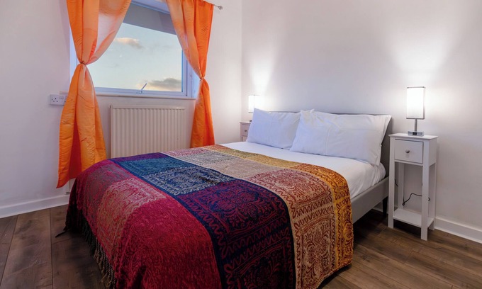 Glastonbury Apartment | Glastonbury!-CountrysideViews-Sleeps2