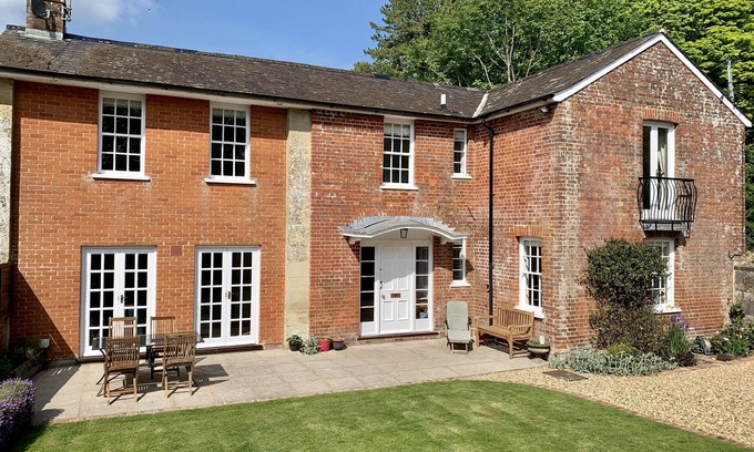 Barford St Martin House | Glebe House - a beautiful country home