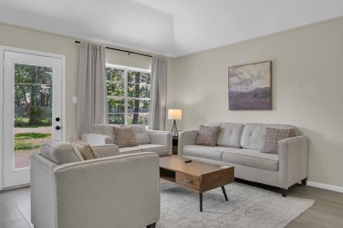 Grogan's Mill House | Glen Loch Dr