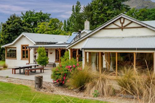 Wanaka House | Glendhu Station Homestead - Glendhu Bay Home