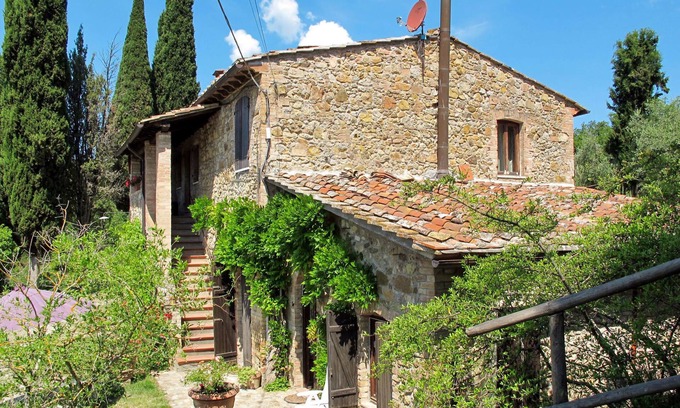 San Gimignano Apartment | Glicine by Interhome