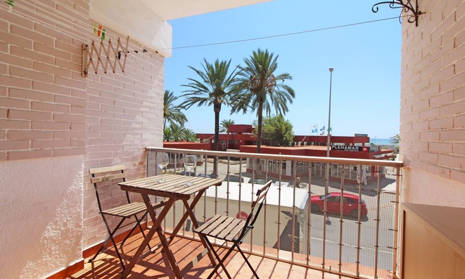 Sagunto Apartment | Global Properties: Apartment on the first line, Puerto de Sagunto beach
