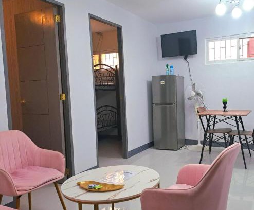 Olongapo House | Go-Vitug Apartell, 2-8 pax, AC, Netflix, Parking