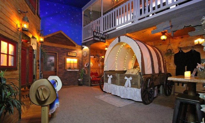 Villa Rica House | Go West