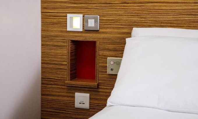 Glenisla Hotel | go2 Dundee Camperdown Hotel