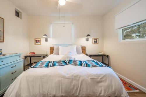 Hot Springs House | Goat Rock Cabin