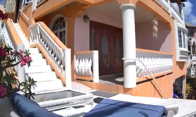 Wotton Hotel | GoBajac