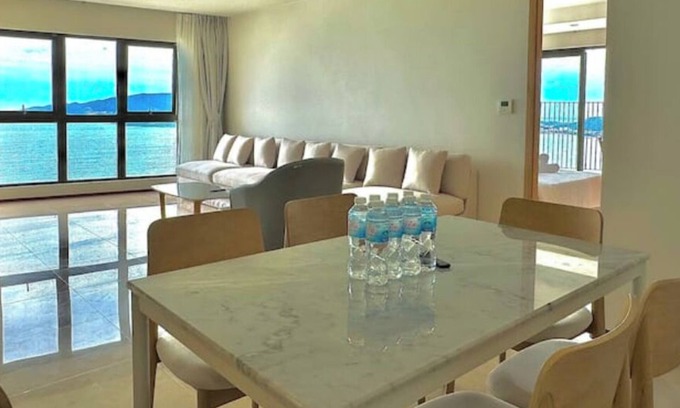 Tran Phu Beach Apartment | Gold Coast 3 bedroom Ocean View