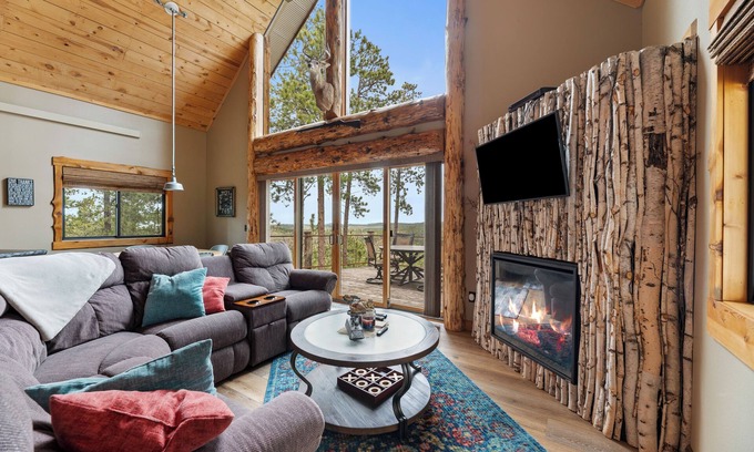 Deadwood House | Gold Nugget Lodge Near Deadwood on 5 Wooded Acres!