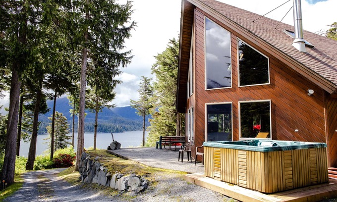 Sitka House | Golden Alaska Lodge - Rustic Cabin Rental in Sitka