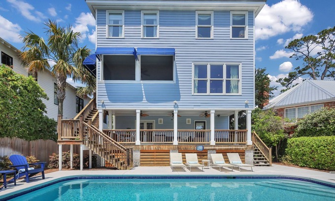 East Beach House | Golden Hour! The Perfect Beach Home, Private Heated Pool, Steps to Beach and Marsh, Sleeps 12