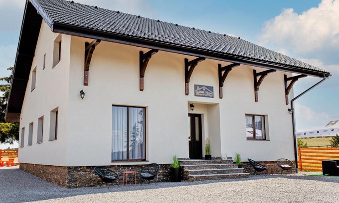 Toplita Villa | Golden House Banffy